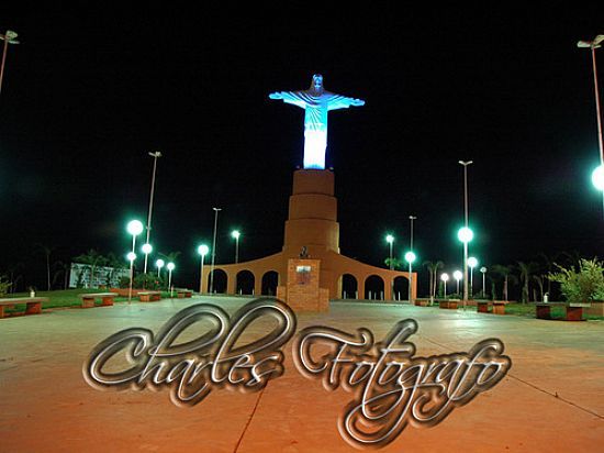 CRISTO NA ENTRADA DA CIDADE-FOTO:CHARLES WASHINGTON - AMRICO DE CAMPOS - SP