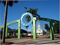 Portal da praça da matriz, Por Raka Consuelo.