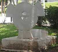 Francisco Morato - Francisco Morato-SP-Monumento na Praça Belém da Serra-Foto:www.waymarking.com
