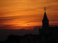 Poções - Poções-BA-Pôr do Sol na Torre da Matriz-Foto:jade0145