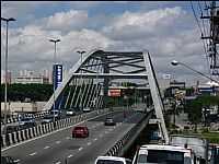 Osasco - Ponte metálica em Osasco-SP-Foto:Andre Assumpção