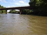 Santa Cruz do Rio Pardo - Santa Cruz do Rio Pardo-SP-Ponte na Rodovia João Cabral Rennó,sobre o Rio Pardo-Foto:J.Roberto B. Lamoso …