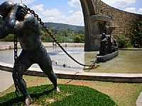 Santana de Parnaíba - Monumento aos Bandeirantes em Santana de Parnaíba-SP-Foto:Udson Pinho