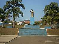 Tambaú - Tambaú-SP-Estátua do Padre Donizetti-Foto:Texas Angels