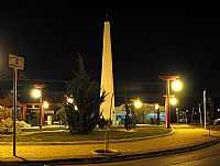 Tupã - Tupã-SP-Obelisco na Praça Central-Foto:Eduardo Dantas