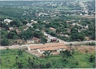 cidade de Crix�s