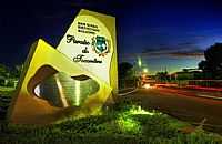 Paraíso do Tocantins - Paraiso do Tocantins-TO-Entrada da cidade vista noturna-Foto:marcopollom