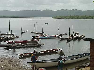 CANOAS DE PESCADORES-FOTO:QUINTA DA LUZ  - SANTIAGO DO IGUAP - BA