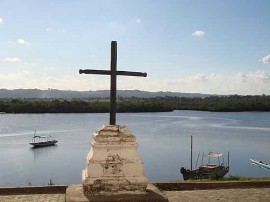 CRUZEIRO DA IGREJA MATRIZ DE SANTIAGO DO IGUAPE-FOTO:QUINTA DA LUZ - SANTIAGO DO IGUAP - BA