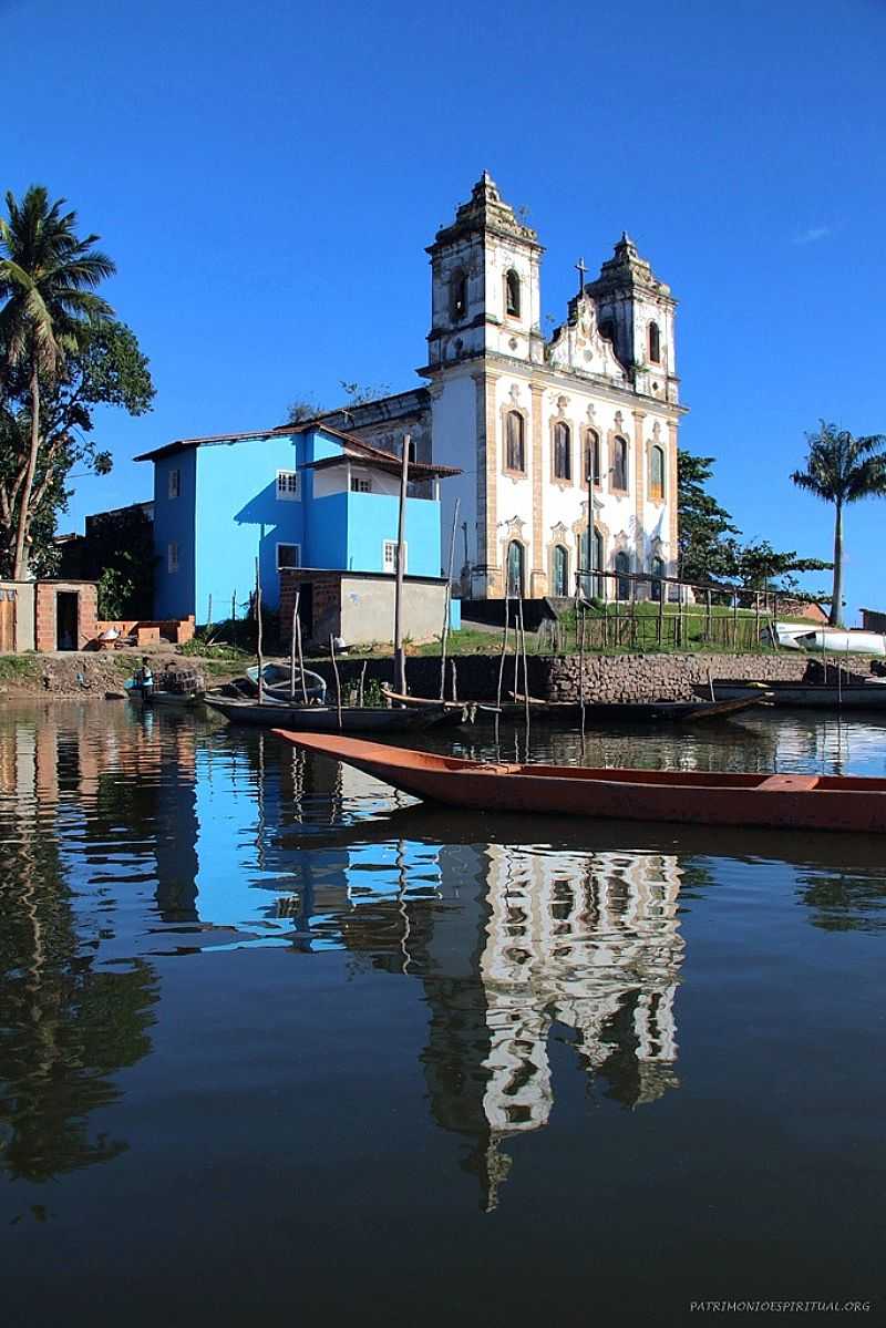 SANTIAGO DO IGUAP-BA-MATRIZ DE SO THIAGO-FOTO:PATRIMONIOESPIRITUAL. - SANTIAGO DO IGUAP - BA