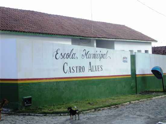 ESCOLA CASTRO ALVES, POR ROBERTO - SANTO ANTNIO DE BARCELONA - BA