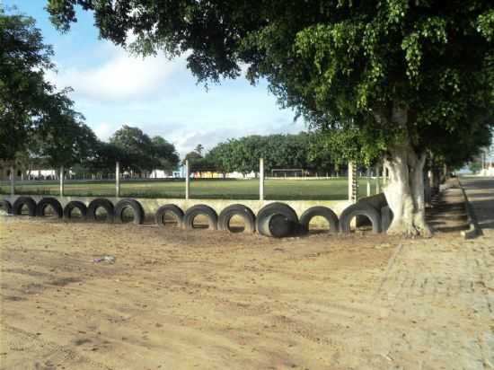 CAMPO DE FUTEBOL, POR ROBERTO - SANTO ANTNIO DE BARCELONA - BA