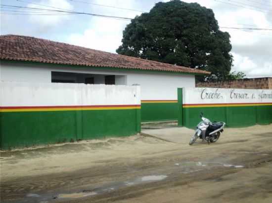CRECHE CRESCER E APRENDER, POR ROBERTO - SANTO ANTNIO DE BARCELONA - BA