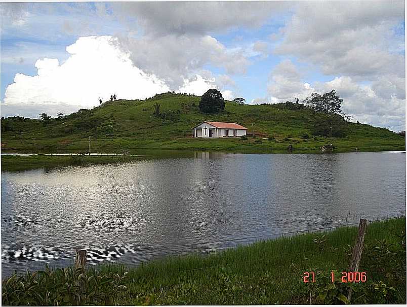 RONDOLNDIA-MT-O LAGO E A IGREJA-FOTO:HENRIQUE FORTES - RONDOLNDIA - MT