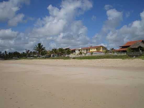 PRAIA E CASAS EM PORTO DE GALINHAS-PE-FOTO:LITOCANADA - PORTO DE GALINHAS - PE