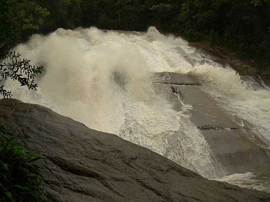 CACHOEIRA DE SANTA CLARA EM VISCONDE DE MAU-RJ-FOTO:FERNANDO NOVAES - VISCONDE DE MAU - RJ
