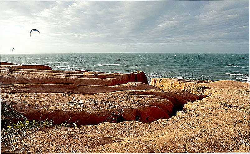 CANOA QUEBRADA-CE-FALSIAS NA PRAIA-FOTO:MATRAQUEANDO. - CANOA QUEBRADA - CE