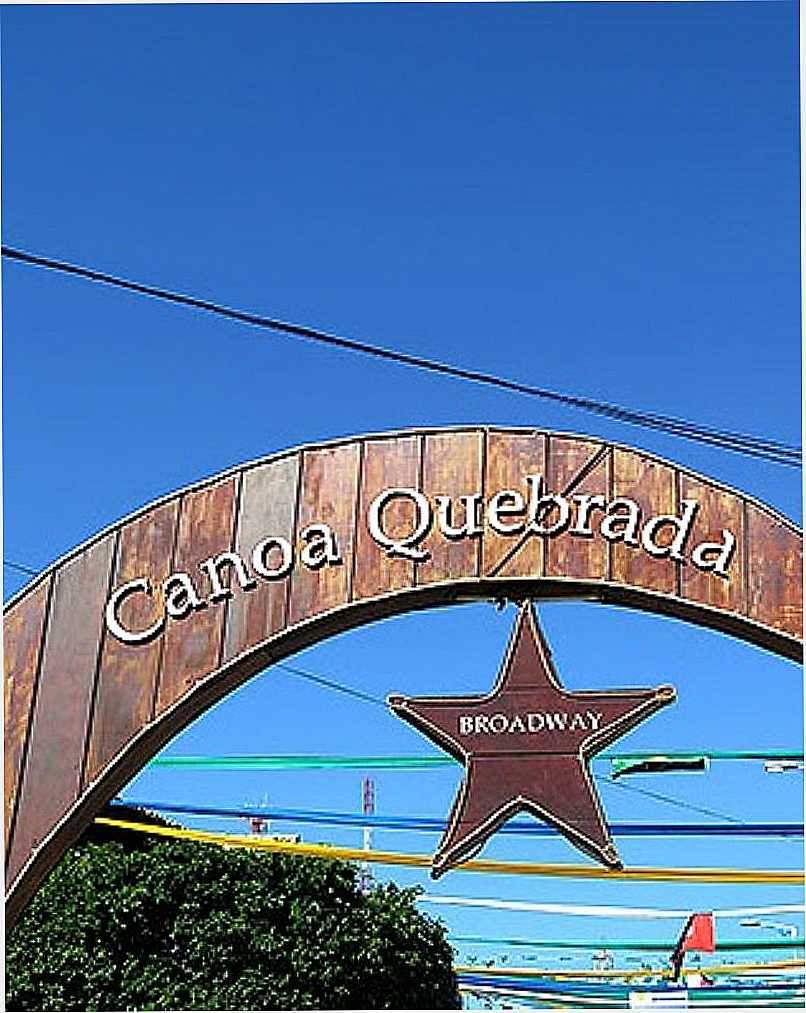 CANOA QUEBRADA-CE-PRTICO DE ENTRADA DA BROADWAY-FOTO:MATRAQUEANDO.  - CANOA QUEBRADA - CE