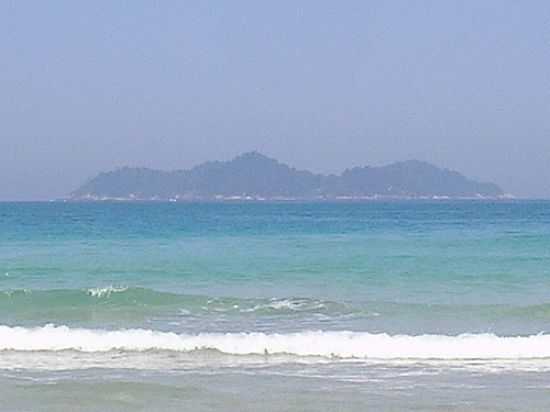 PRAIA LOPEZ MENDES COM A ILHA JORGE GRECO AO FUNDO-FOTO:MARCELO PARISE PETAZ - ILHA GRANDE - RJ