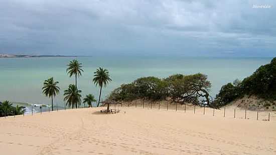 VISTA DA PRAIA DE GENIPABU-RN-FOTO:ALINE VALE - PRAIA DE GENIPABU - RN