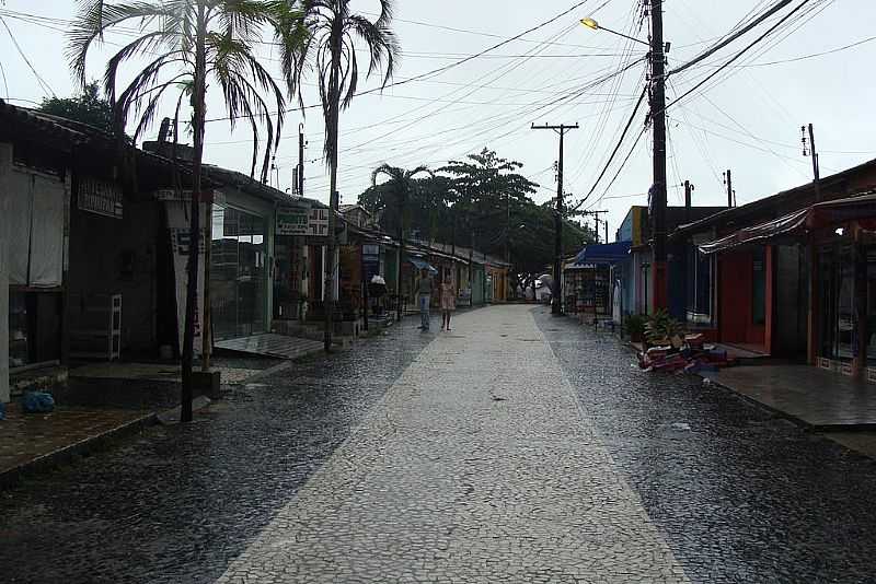 ARRAIAL DAJUDA-BA-BROADWAY NO CENTRO -FOTO:GANZILOTOMICH, - ARRAIAL D AJUDA - BA