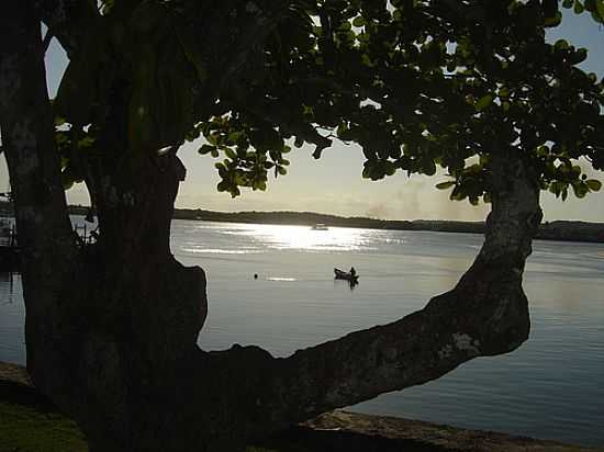 ENTARDECER NO ARRAIAL D AJUDA-BA-FOTO:CLAUDIA VILLAR - ARRAIAL D AJUDA - BA