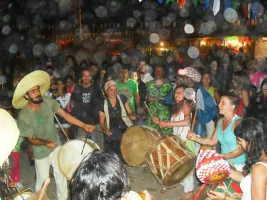 SHOW DE PERCUO NA PRAA, POR MARCOS LIMA - VALE DO CAPO - BA