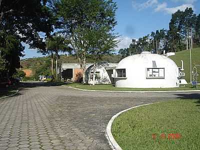 LABORATRIO-FOTO:LOUIS M. HORTA  - CACHOEIRA PAULISTA - MG