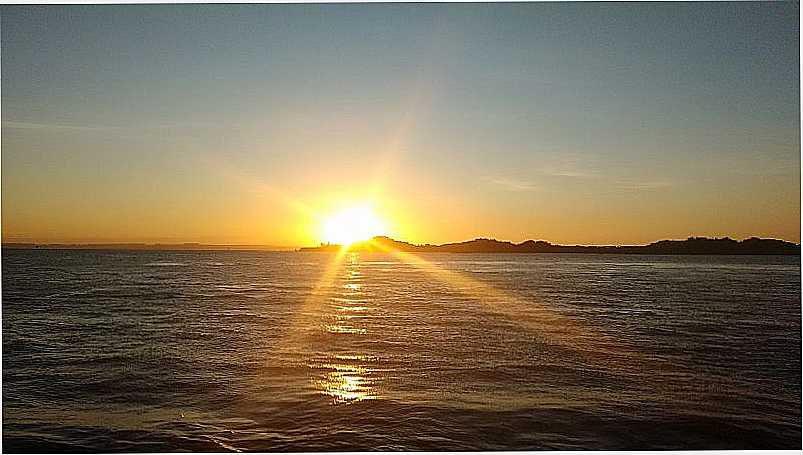 POR DO SOL DA PRAIA DO LORETO
 - ILHA DOS FRADES - BA