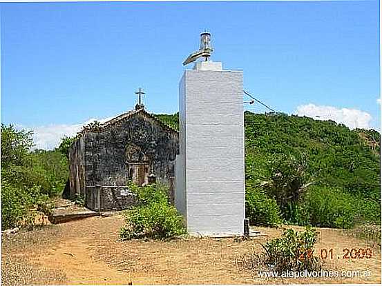 FAROL NA ILHA DOS FRADES-BA-FOTO:ALEPOLVORINES - ILHA DOS FRADES - BA