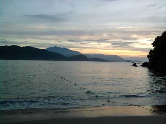 PRAIA DOS RANCHOS, POR PAULA GIMENEZ - TRINDADE - RJ