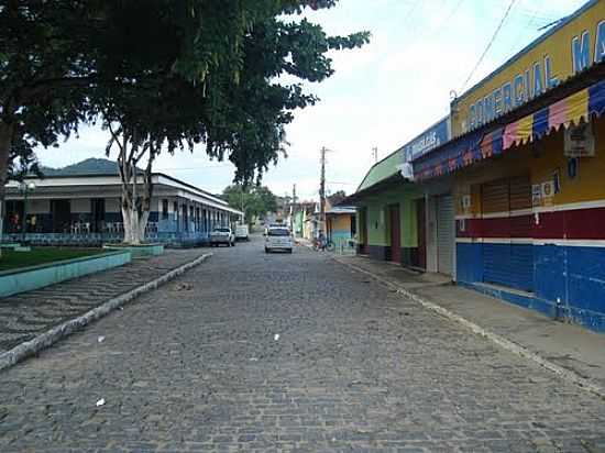 MERCADO MUNICIPAL E PRAA GETLIO VARGAS EM BARRO PRETO-BA-FOTO:DANIEL DUARTE - BARRO PRETO - BA