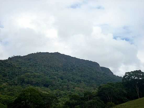 VISTA TOTAL DA SERRA EM BARRO PRETO-BA-FOTO:DANIEL DUARTE - BARRO PRETO - BA