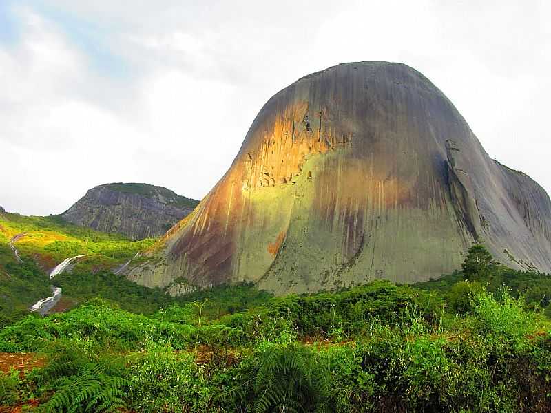 PEDRA AZUL-ES-PEDRA DO LAGARTO-FOTO:ROBERTO SARTI - PEDRA AZUL - ES