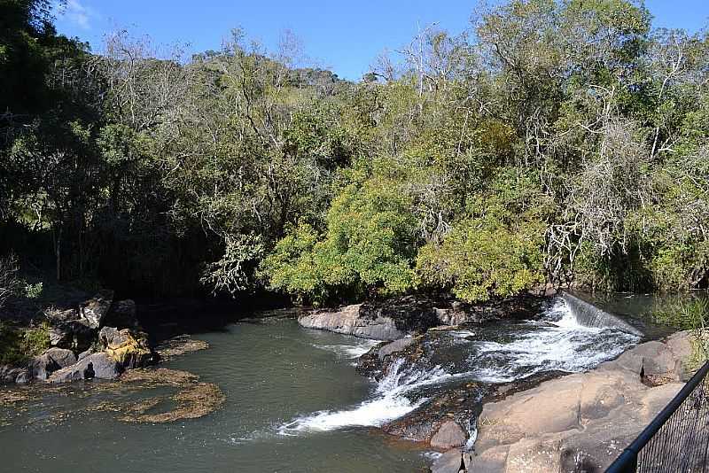 POCINHOS DO RIO VERDE-MG-CACHOEIRINHA-FOTO:ROBERTO PACHECO DE SOUZA - POCINHOS DO RIO VERDE - MG