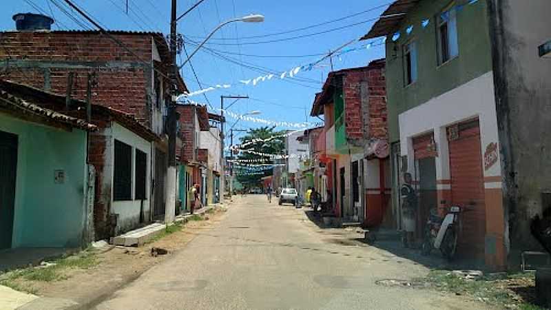 GUAIBIM-BA-RUA DA CIDADE-FOTO:ANDRE L. S. LACERDA - GUAIBIM - BA