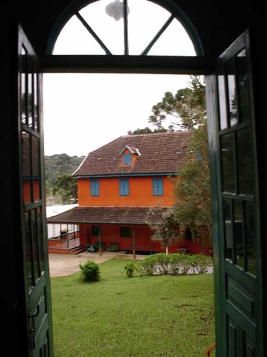 CAPELA DA CASA DA JUVENTUDE EM VILA OLIVA-RS-FOTO:MRAIMANN - VILA OLIVA - RS