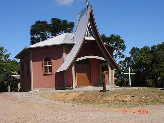 CAPELA DE N.SRA.DO CARAVGGIO EM VILA OLIVA-RS-FOTO:MRAIMANN - VILA OLIVA - RS