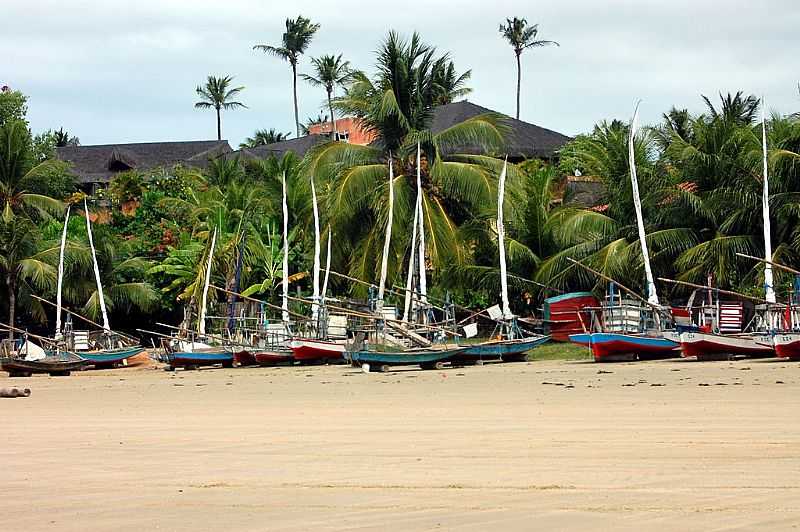 PRAIA DE FLEXEIRAS-CE-JANGADAS NA PRAIA-FOTO:HERALDOMEDEIROS - PRAIA DE FLEXEIRAS - CE