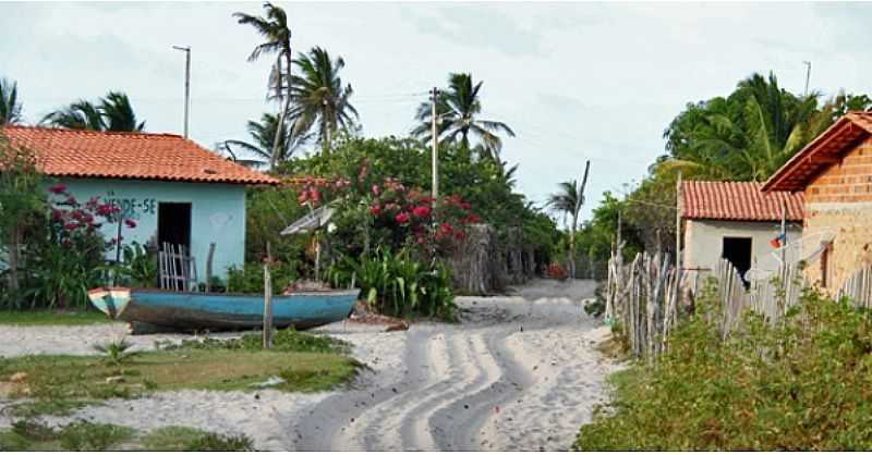 ATINS-MA-CENTRO DO POVOADO-FOTO:WWW.VIAJENAVIAGEM.COM  - ATINS - MA