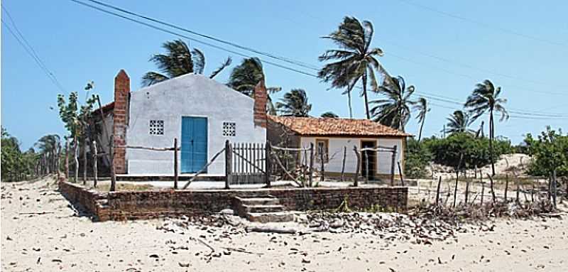 ATINS-MA-IGREJA DO POVOADO-FOTO:WWW.VIAJENAVIAGEM.COM  - ATINS - MA