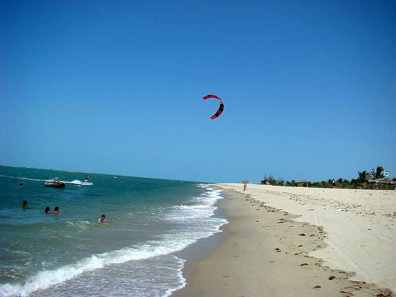 BARRA GRANDE-PI-KITESURF NA PRAIA-FOTO:EDILSON MORAIS BRITO - BARRA GRANDE - PI