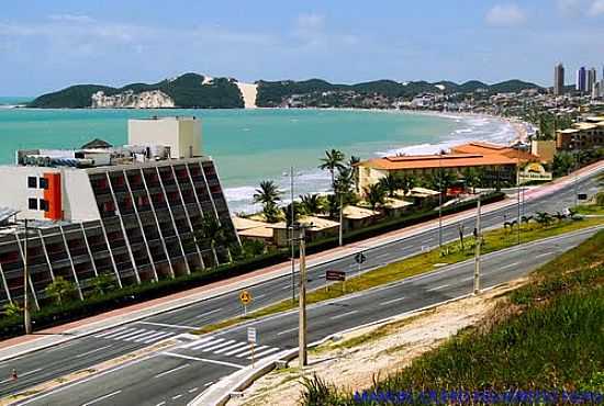 AV.BEIRA MAR COM MORRO DO CARECA AO FUNDO EM PRAIA DE PONTA NEGRA-RN-FOTO:MANOEL CCERO FIGUEI - PRAIA DE PONTA NEGRA - RN