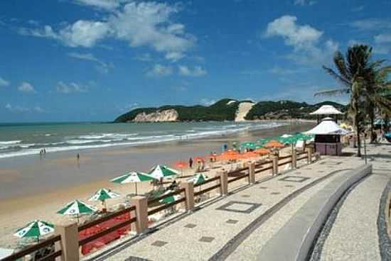 CALADO NA PRAIA DE PONTA NEGRA COM MORRO DO CARECA AO FUNDO-FOTO:DICAS-DE-TURISMO. - PRAIA DE PONTA NEGRA - RN