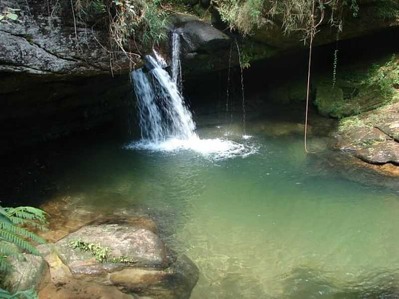 SANTO ANTNIO DO SALTO-MG-CACHOEIRA DO SIBRO-FOTO:NEFELIBATAS AVENTURAS & EXPEDIES - SANTO ANTNIO DO SALTO - MG