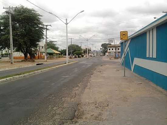 AV.ANTONIO CARLOS MAGALHES EM SENHOR DO BONFIM-BA-FOTO:WILLREI - SENHOR DO BONFIM - BA