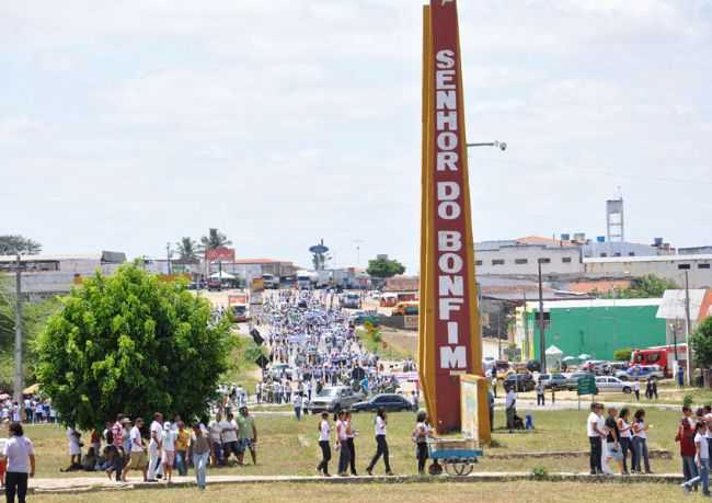 ENTRADA DA CIDADE DE SENHOR DO BONFIM - BA, POR SAMARA - SENHOR DO BONFIM - BA