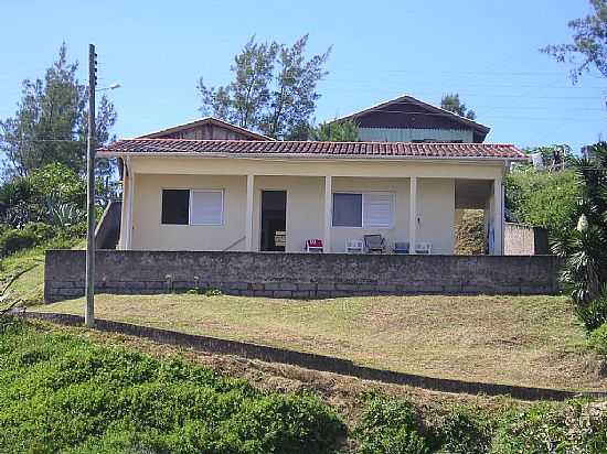 PRAIA DE ITAPIRUB-SC-CASA DE PRAIA-FOTO:CARLINHOS ELETRNICA - PRAIA DE ITAPIRUB  - SC