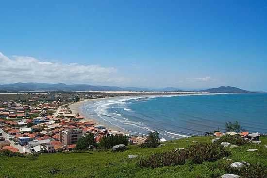 PRAIA DE ITAPIRUB-SC-VISTA DA PRAIA-FOTO:CARLOS COLONETTI NET  - PRAIA DE ITAPIRUB  - SC