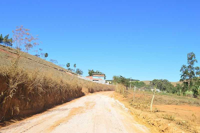 CRREGO DE PEDRA-BA-ENTRADA DO POVOADO-FOTO:VISCONDEDORIOBRANCO.MG.GOV.BR - CRREGO DE PEDRAS  - BA